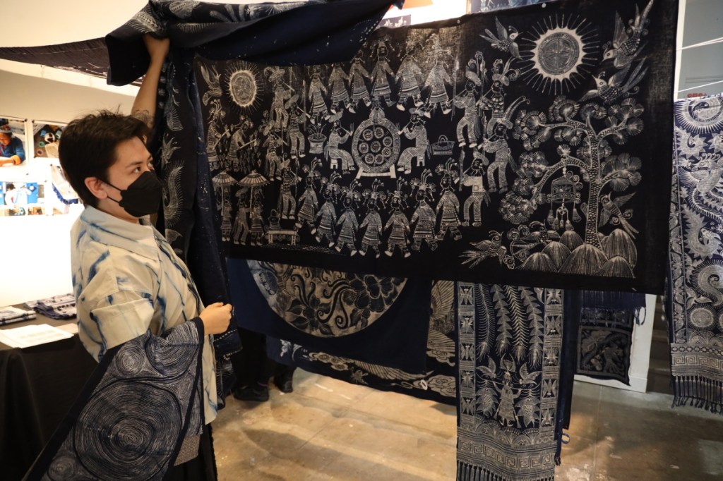 “East/West Batik and Beyond” Featured at Seattle’s Center on Contemporary Art