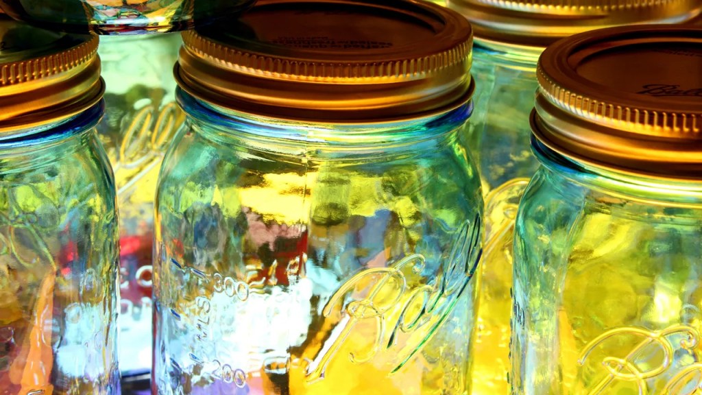 10 Ways to Cut Plastic Out of Your Life